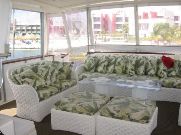 cancun home on sea  yacht motorhome
