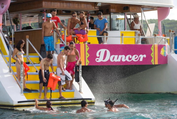 catamaran dancer party