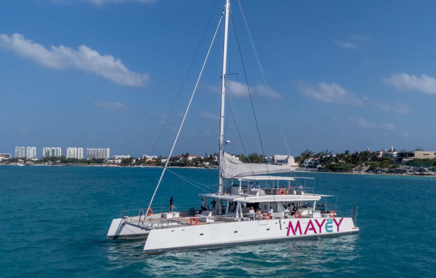 Mayey catamaran sunset Cancun