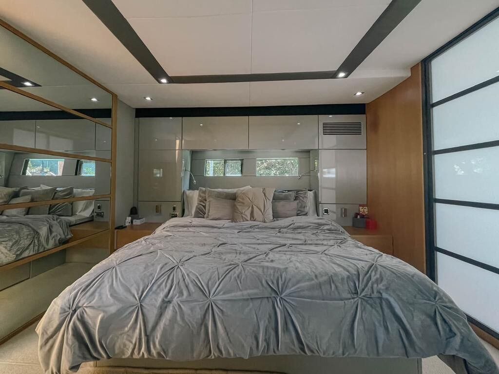 Fairline 60