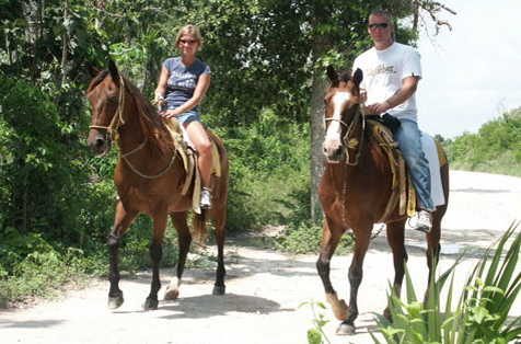 Horseback seaside beach riding with Selvatica canopy cancun