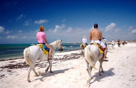 Horseback seaside beach riding with Selvatica canopy cancun