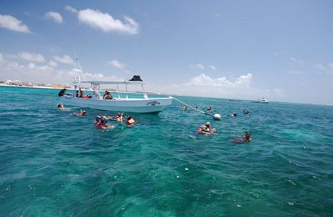 Snorkel tour with canopy zipline cancun