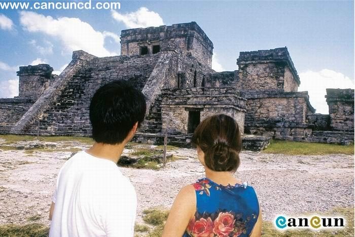 Achaeology Cancun and Rivieramaya Mexico