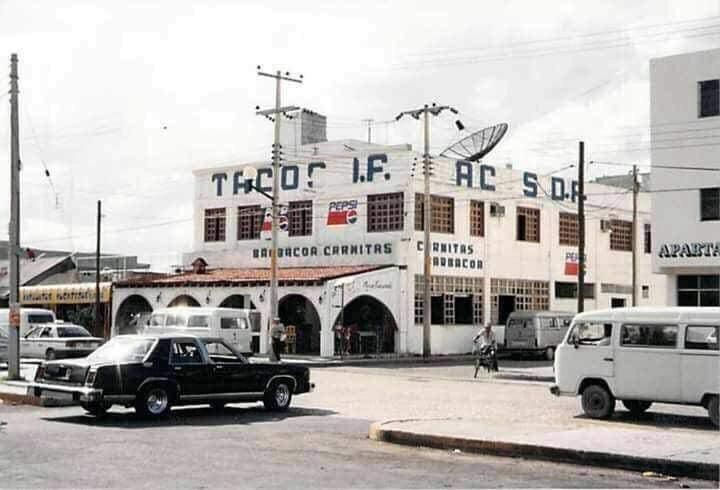 A downtown taquería serving barbacoa and carnitas, in the days of the old VW vans