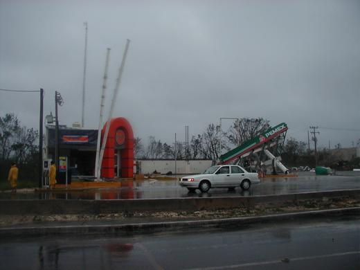 Hurricane Wilma Cancun 2005 Av Nichutpte