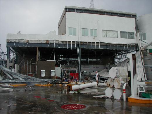 Hurricane Wilma Cancun 2005 Pemex Las Avenidas