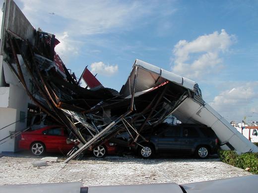 Hurricane Wilma Cancun 2005 General Motors Chevrolet