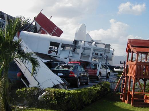 Hurricane Wilma Cancun 2005 Ford Motors