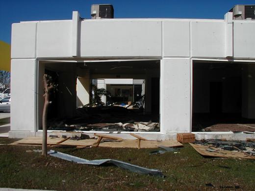 Hurricane Wilma Cancun 2005 Curves Gym