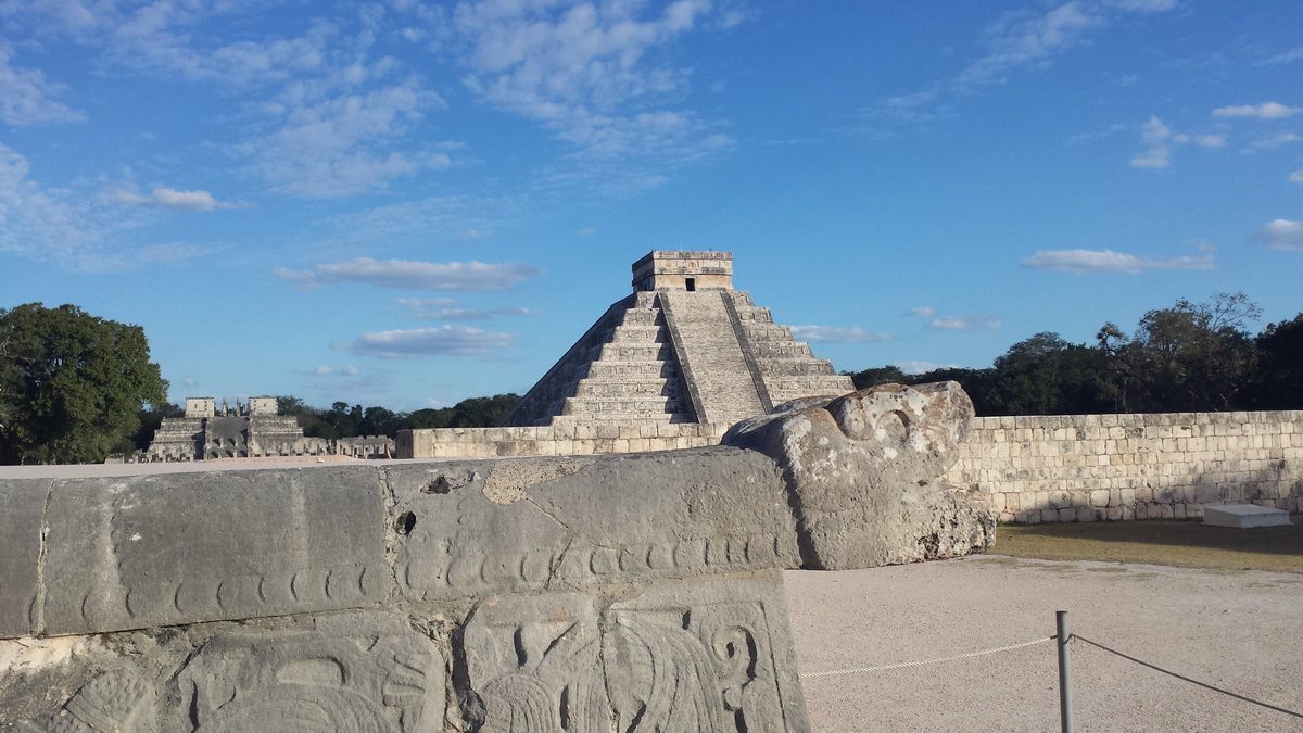 Pirámide maya de Chichén Itzá Yucatán
