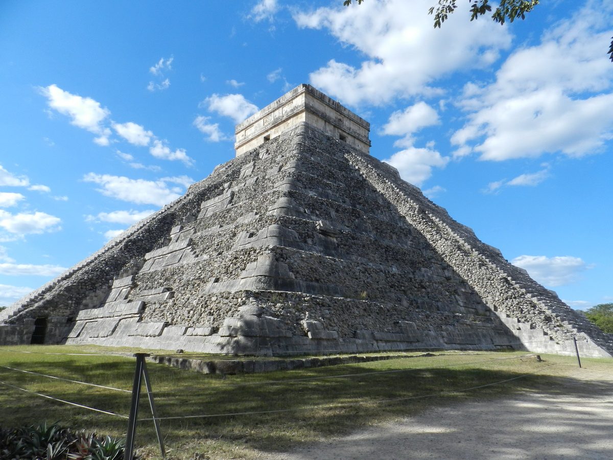 Pirámide maya de Chichén Itzá Yucatán