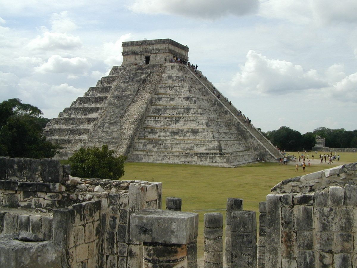 Pirámide maya de Chichén Itzá Yucatán