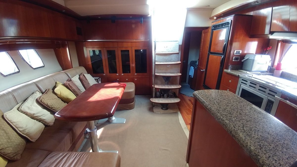 Sea Ray Sundancer 50 Yacht Rental in Cancun