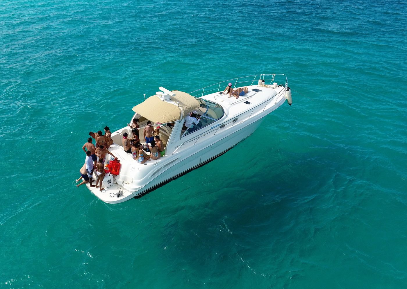 Sea Ray 41 ft Yacht for Rent in Cancun
