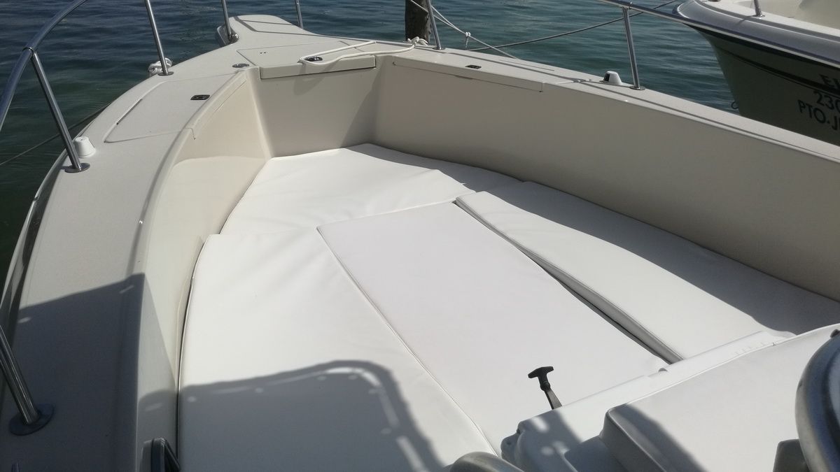 30 ft Fast Fishing Boat for Small Groups in Cancun