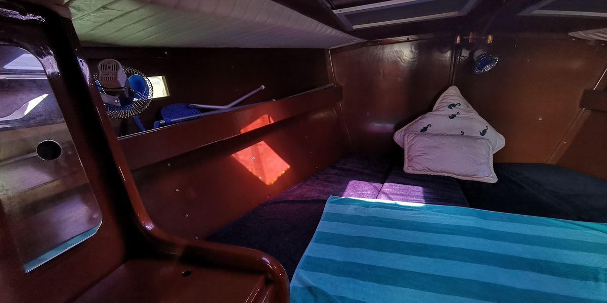 Beneteau Sailboat for Families & Couples in Cancun