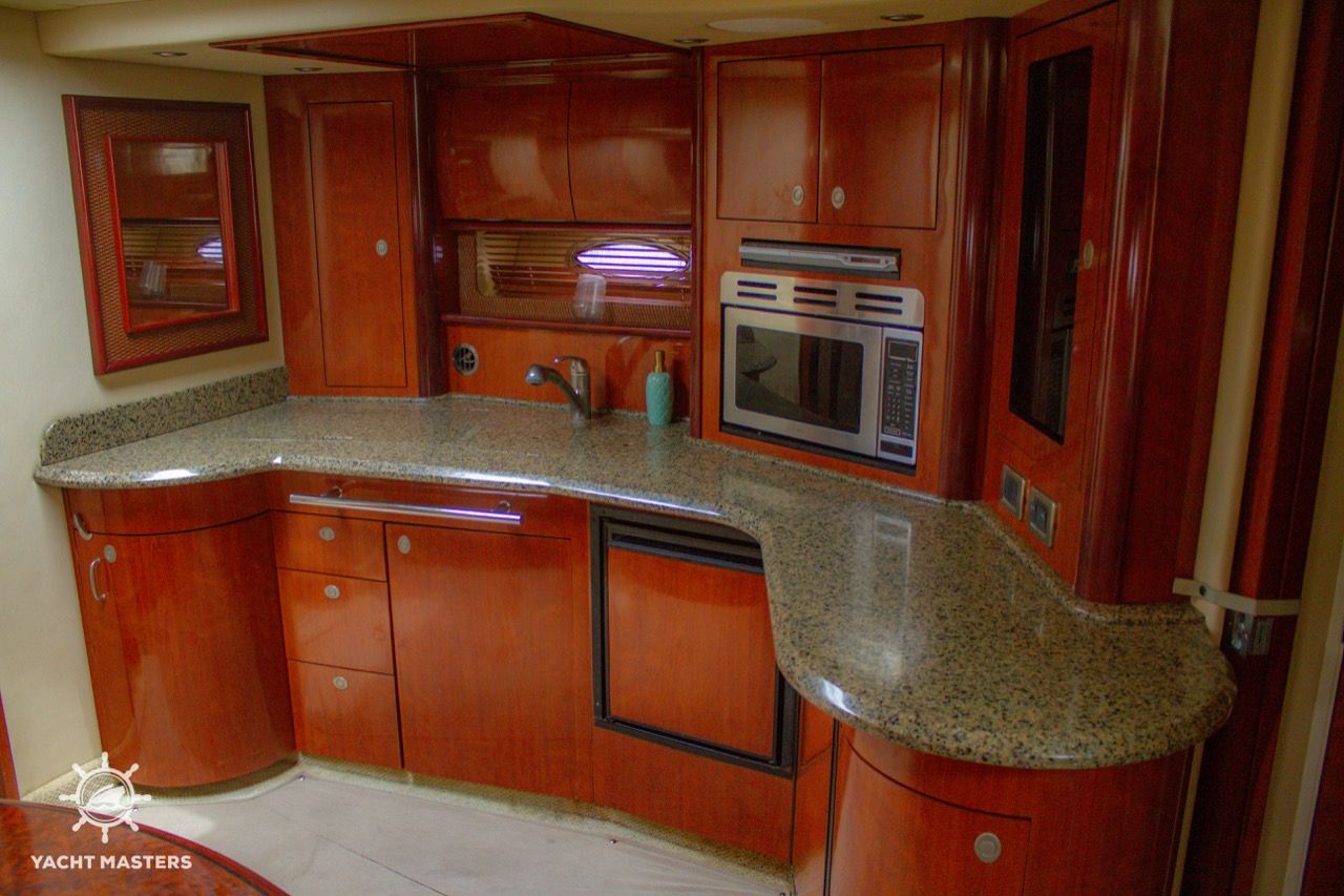 Sea Ray 40 ft Yacht: Budget Option in Cancun