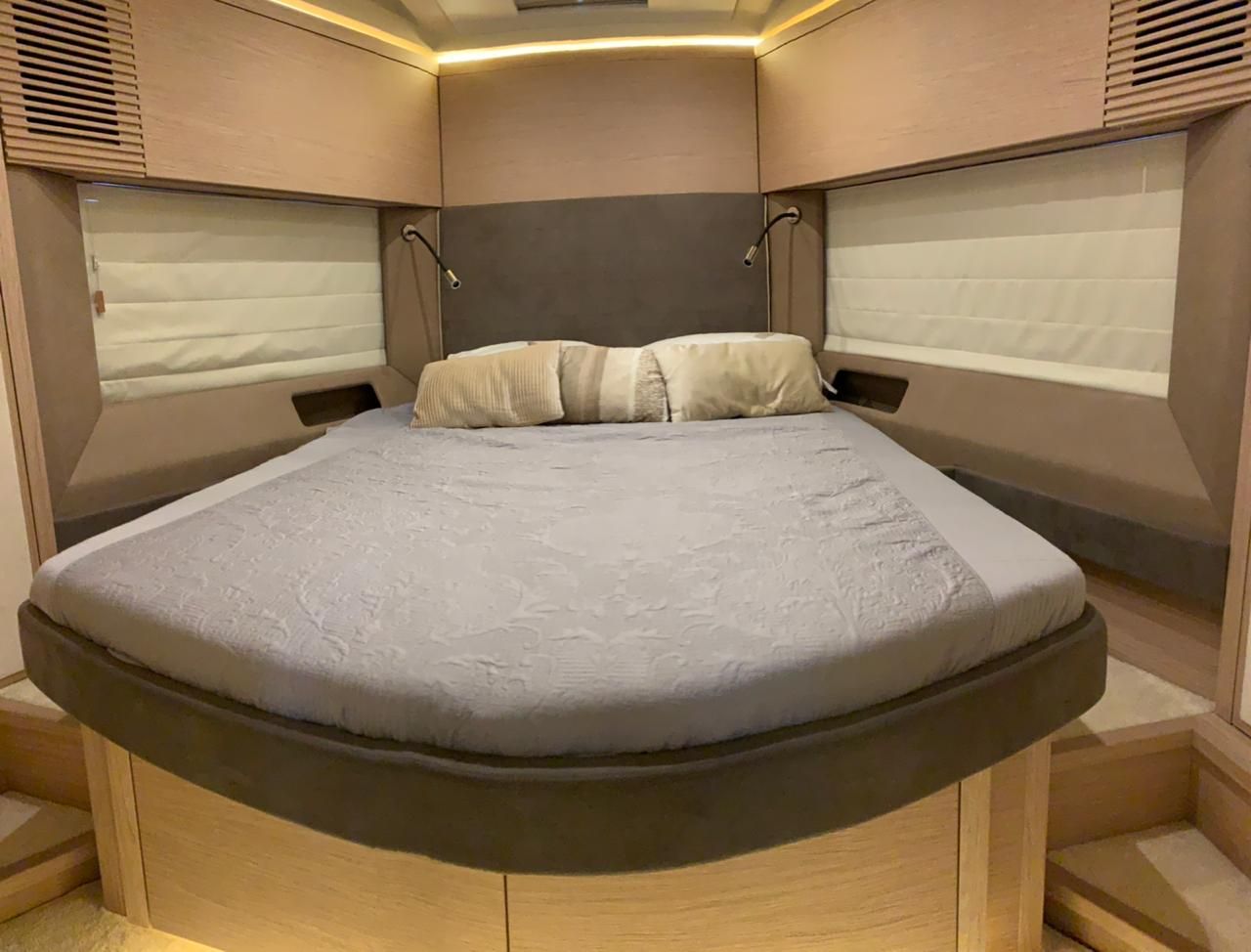 Monte Carlo Flybridge Yacht with Modern Design
