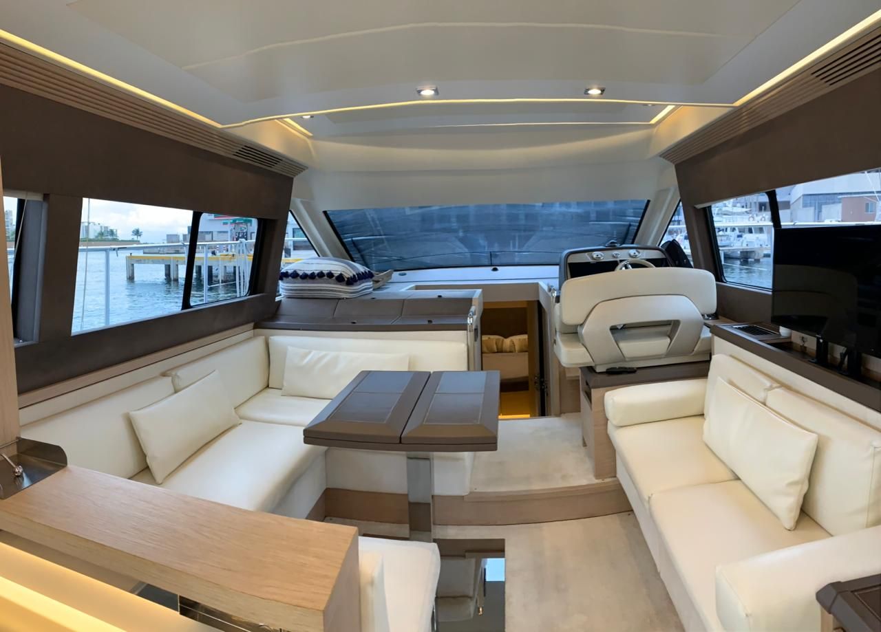 Monte Carlo Flybridge Yacht with Modern Design