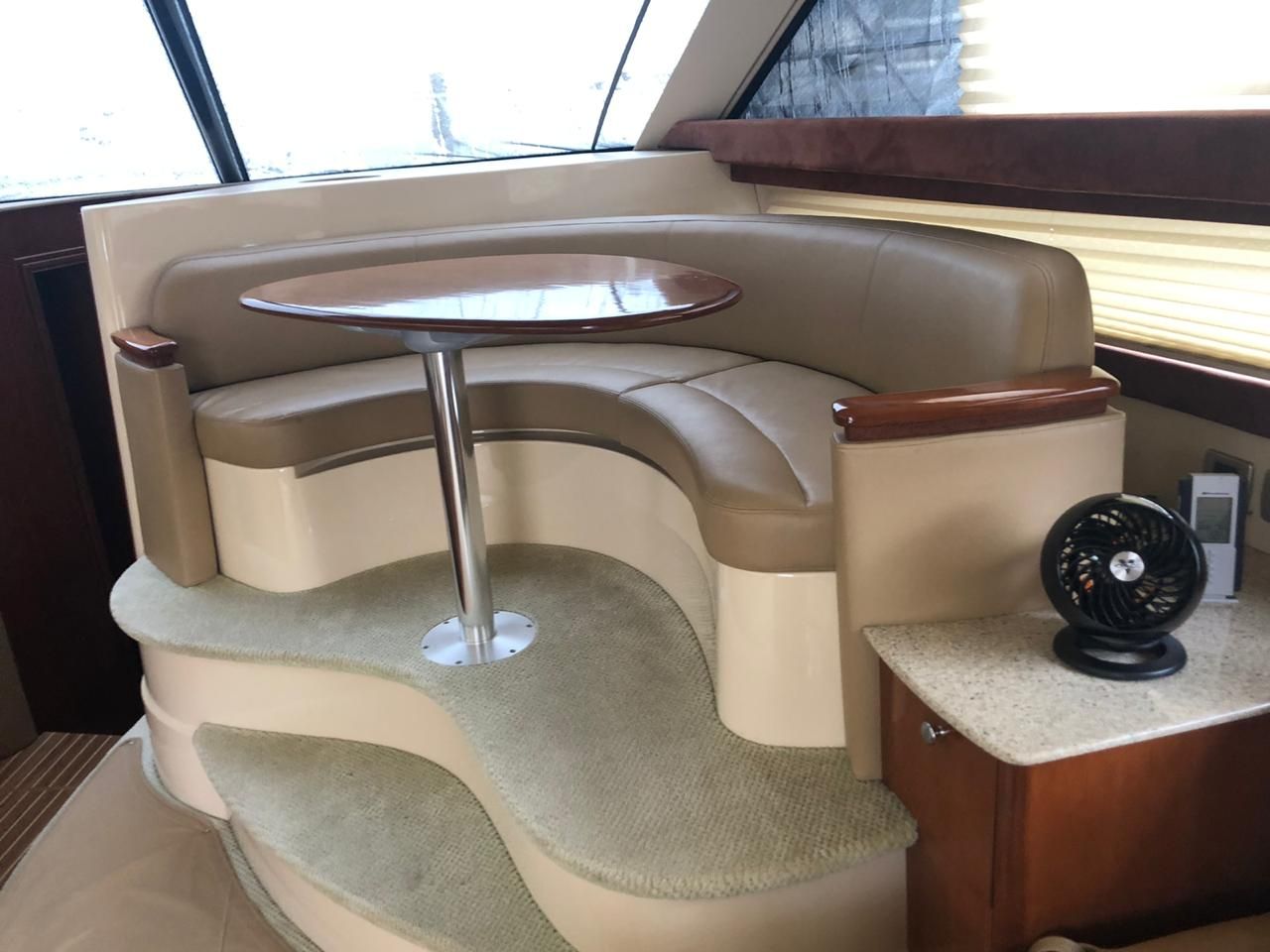 Meridian 410 Flybridge Yacht for Families in Cancun
