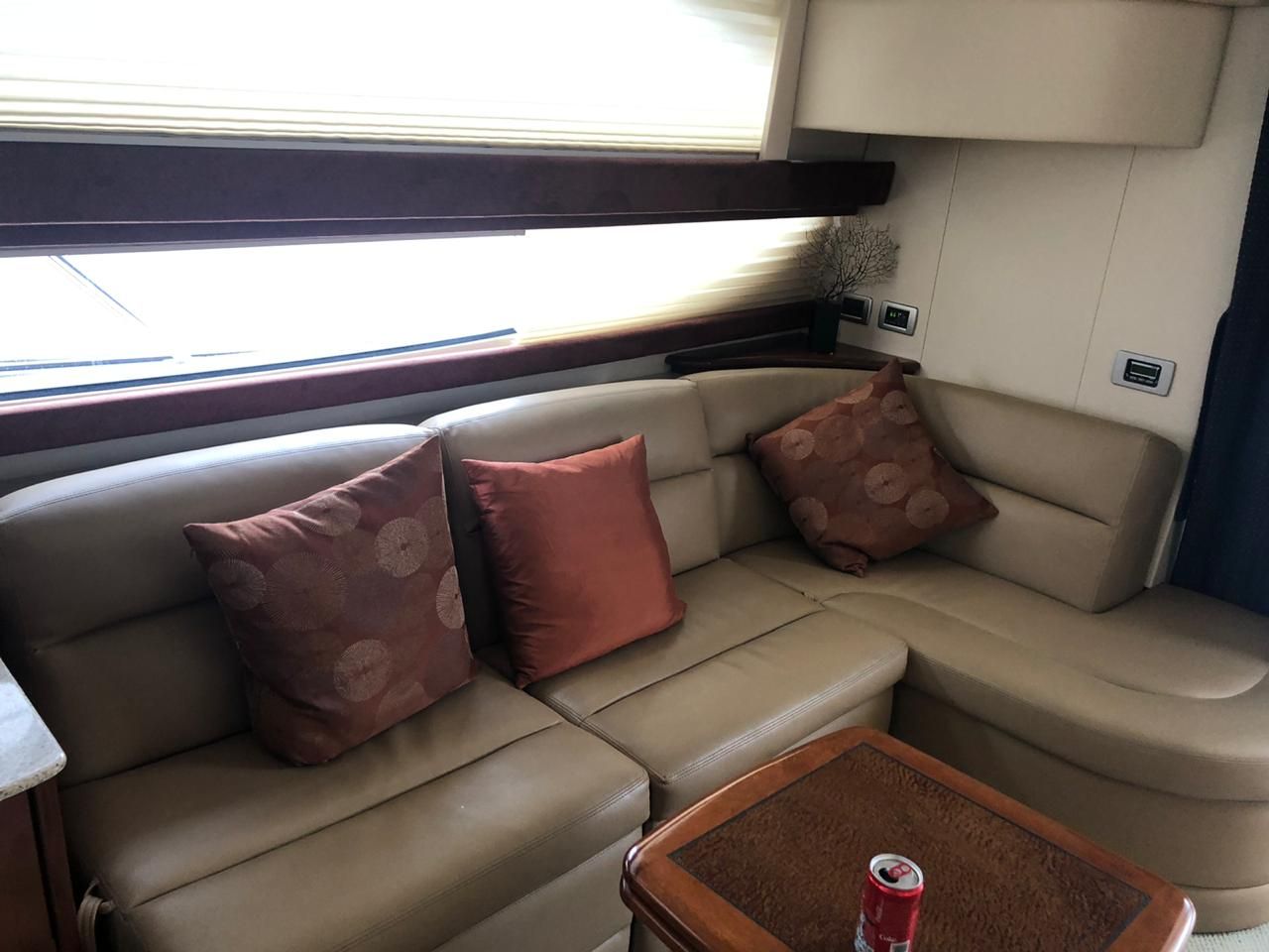 Meridian 410 Flybridge Yacht for Families in Cancun
