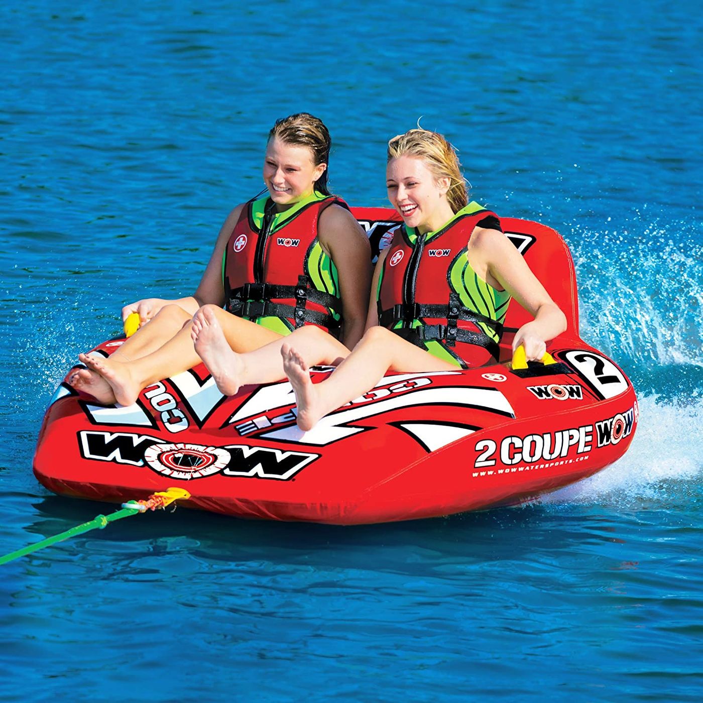 Towable tubes water toys with yacht