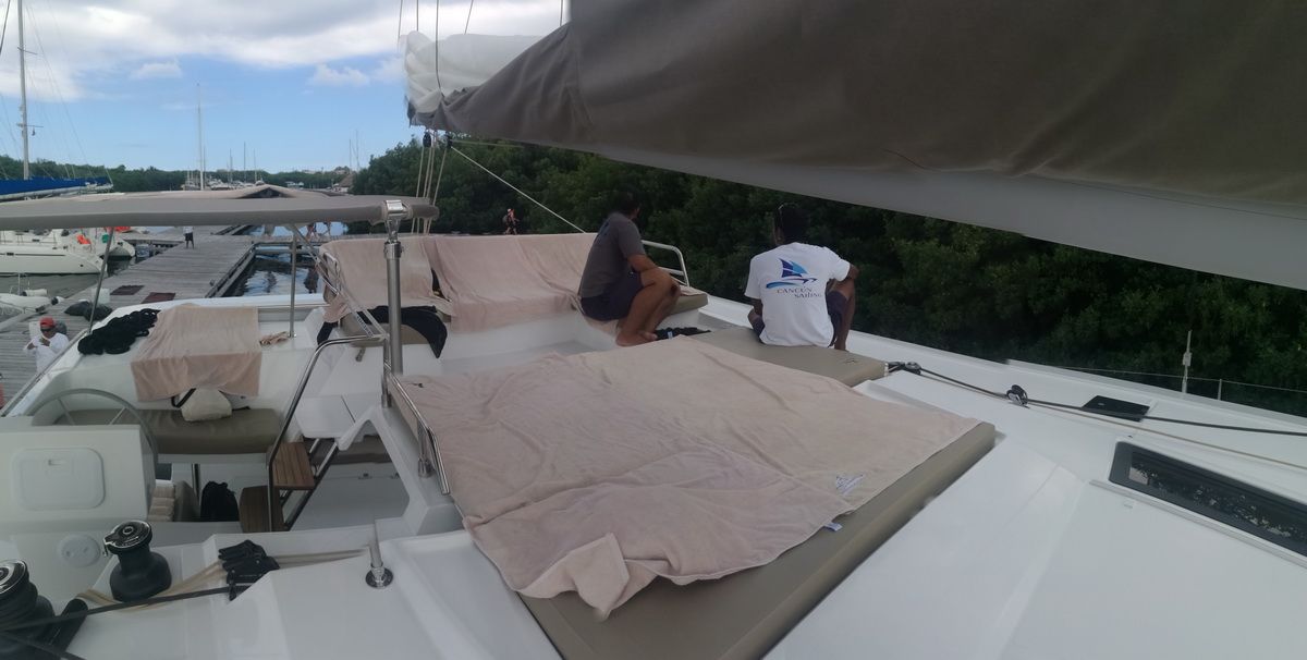 Luxury 47 ft Catamaran for Private Groups in Cancun