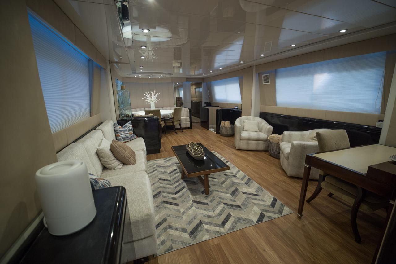 110 ft Luxury Party Yacht with Water Toys