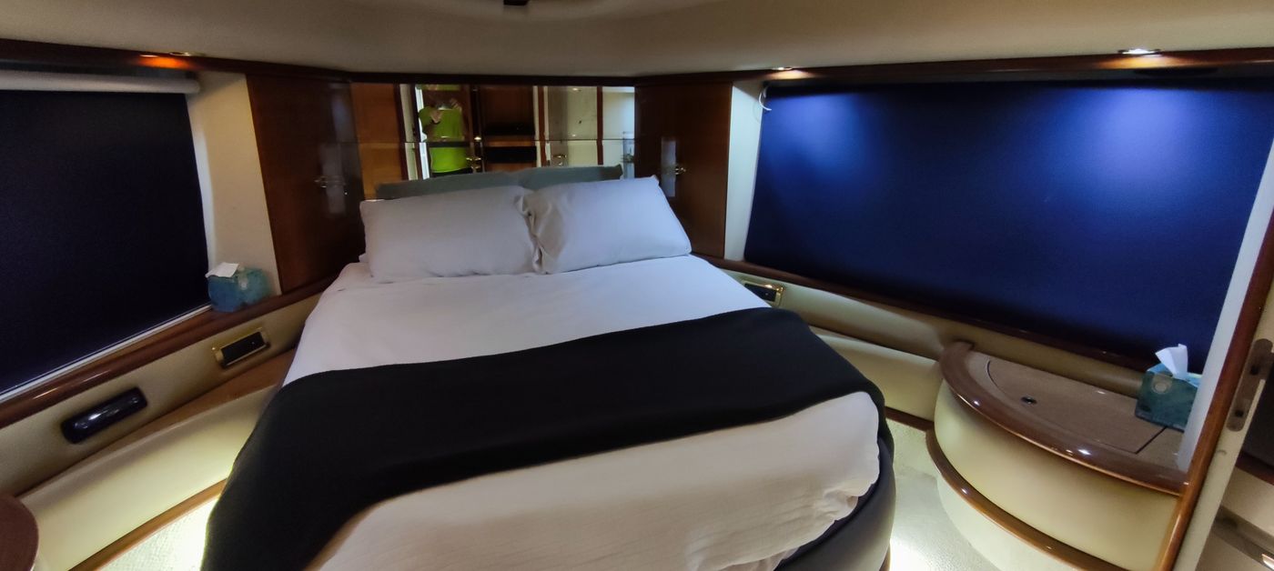 Azimut 62 Flybridge Yacht in Cancun