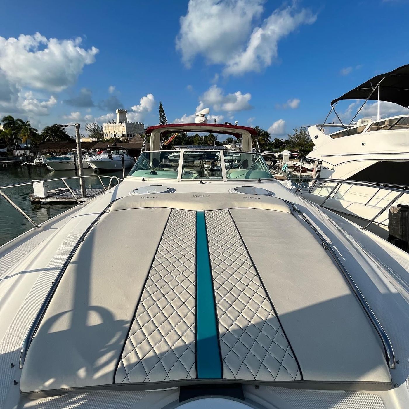 Maxum Yacht for Private Rent in Cancun