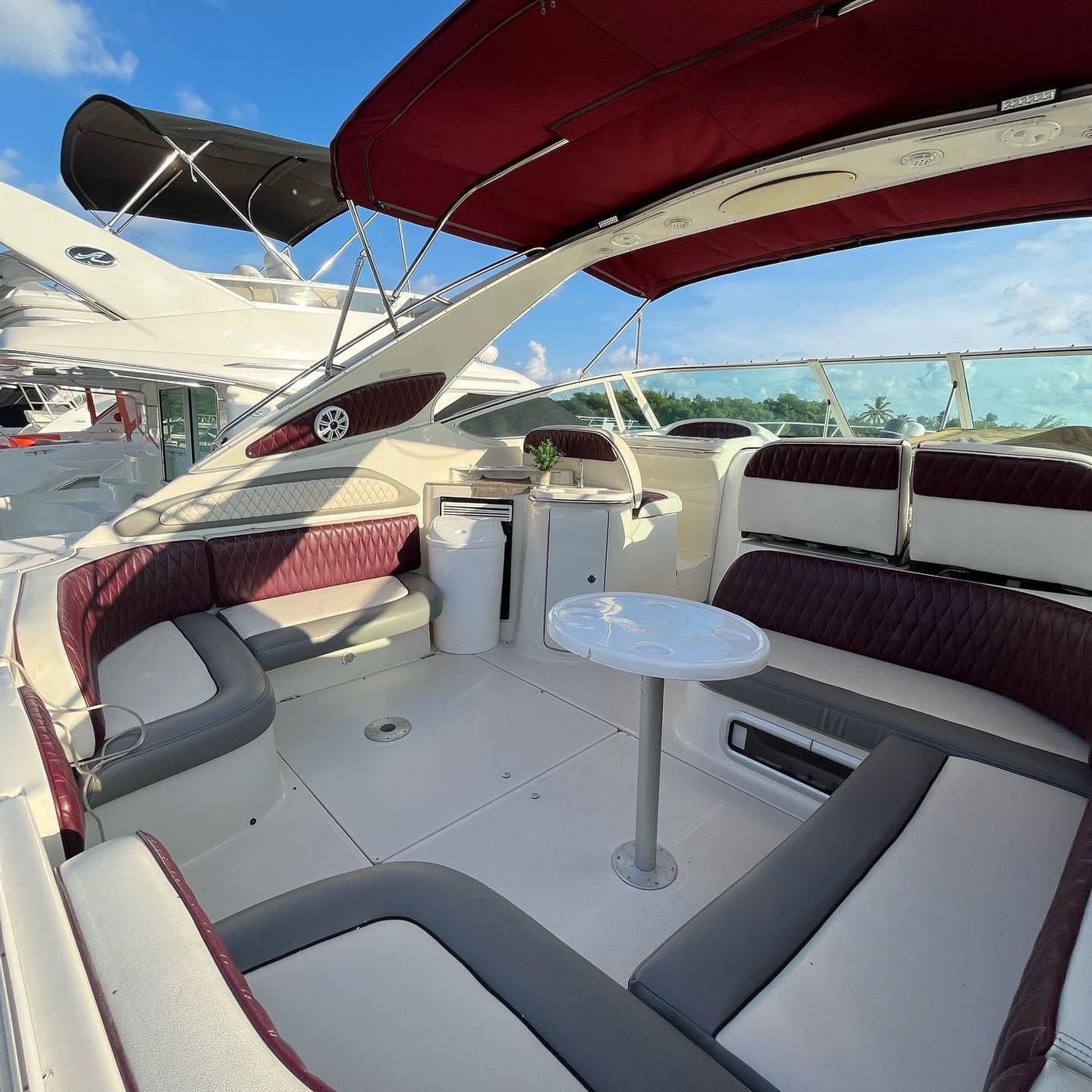 Maxum Yacht for Private Rent in Cancun