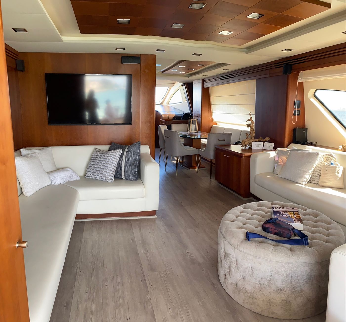 Azimut 80 Flybridge Mega Yacht with Toys in Cancun