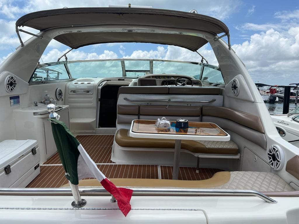Sea Ray 38 Yacht Princesa for 12 Guests in Cancun