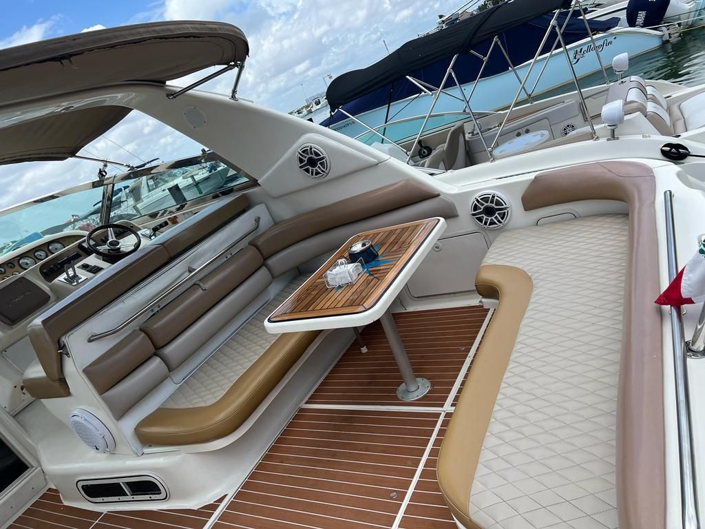 Sea Ray 38 Yacht Princesa for 12 Guests in Cancun