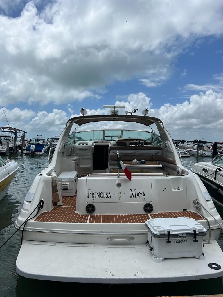 Sea Ray 38 Yacht Princesa for 12 Guests in Cancun