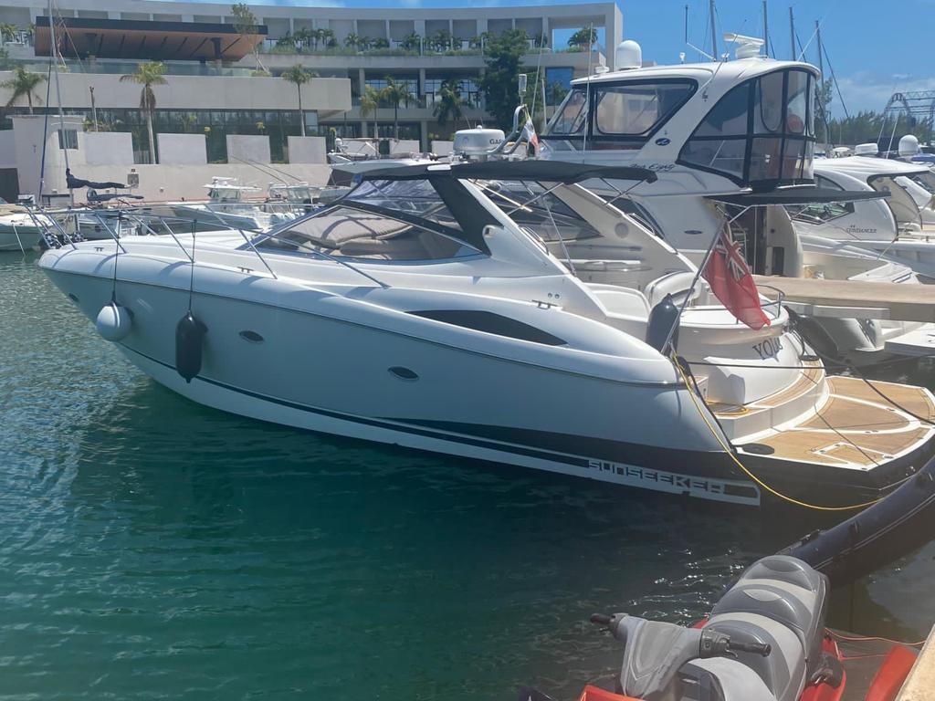 Sunseeker 51 Yacht for 12 Guests in Cancun