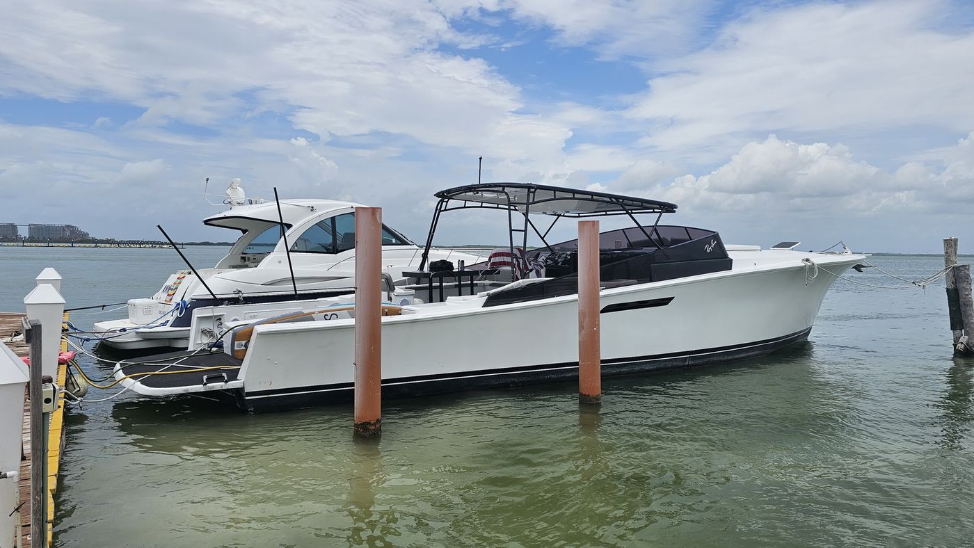 Group Yacht Party with Jet Ski and Paddle Board