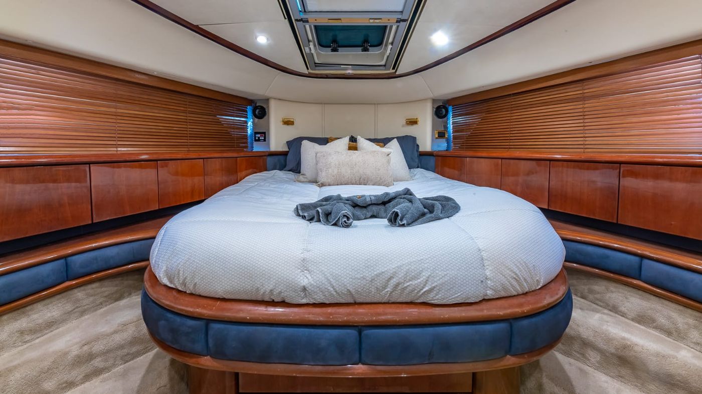 Fairline 68 Luxury Yacht at Playa Mujeres