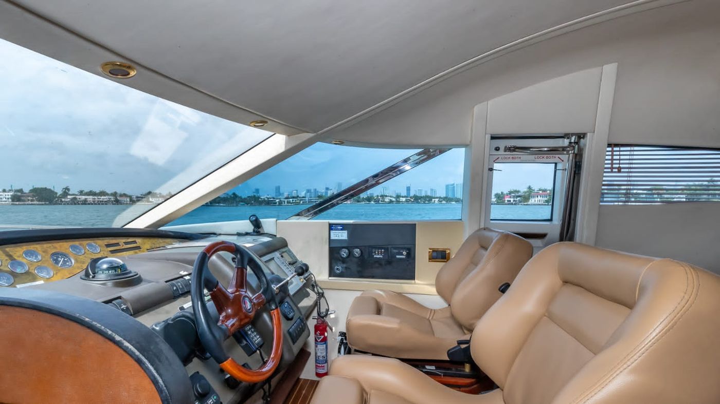 Fairline 68 Luxury Yacht at Playa Mujeres