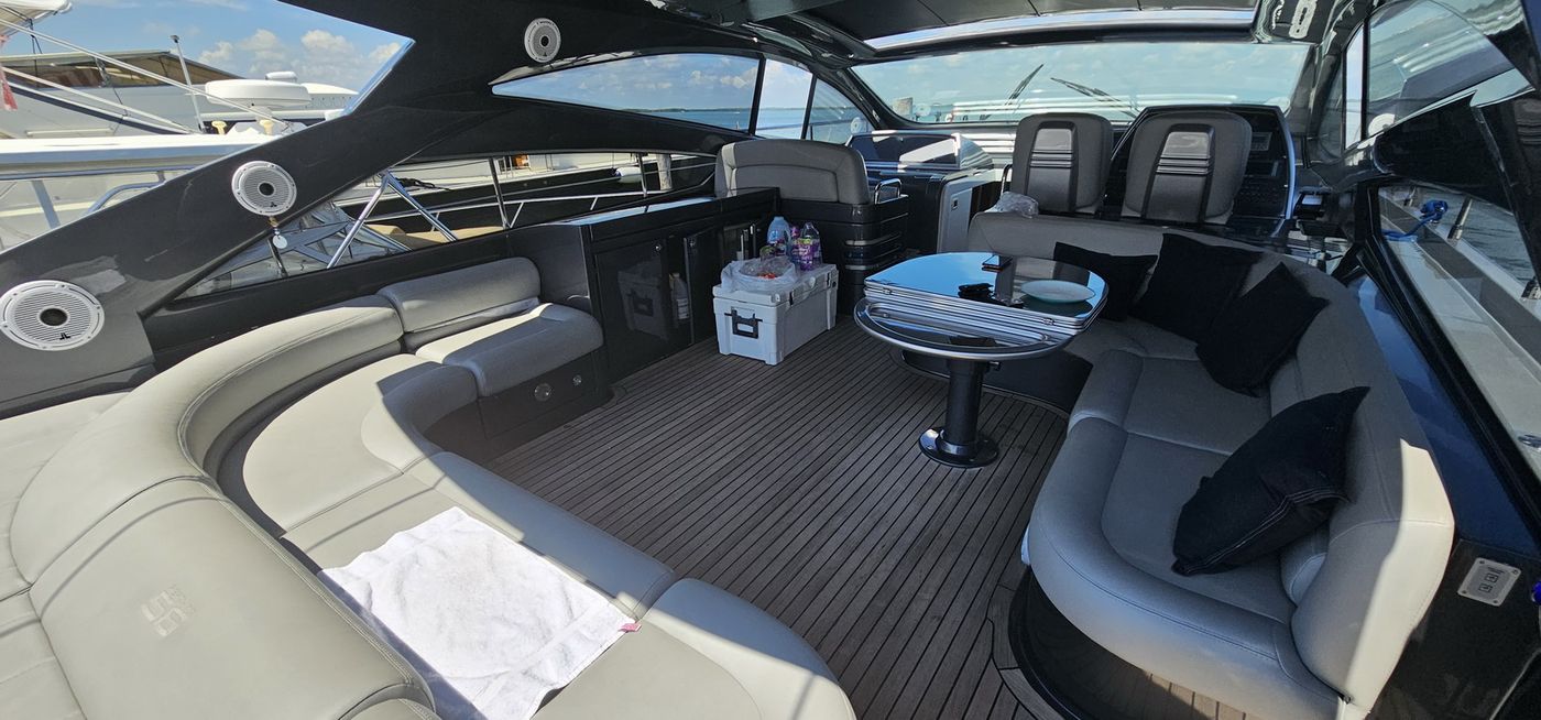 Pershing 60 Luxury Yacht Charter in Cancun