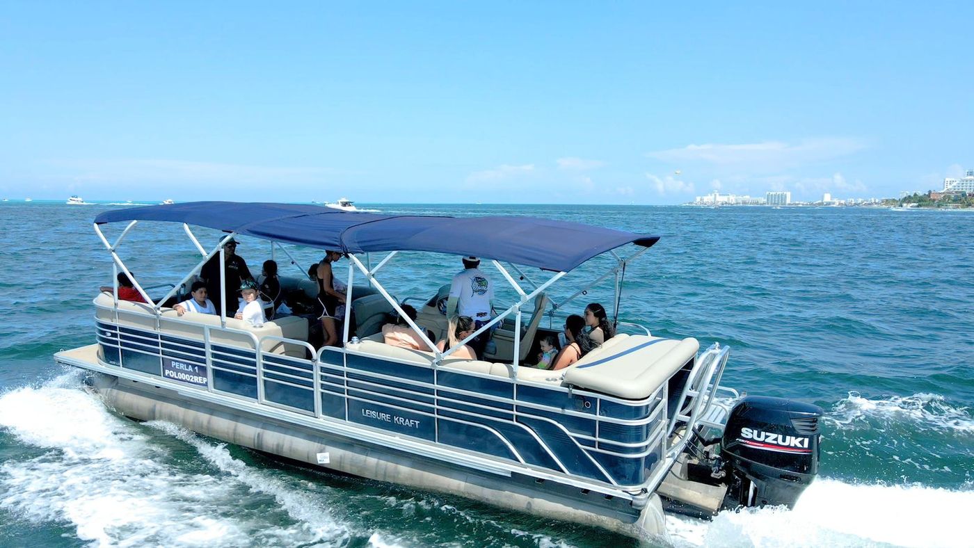 Pontoon to Isla Mujeres