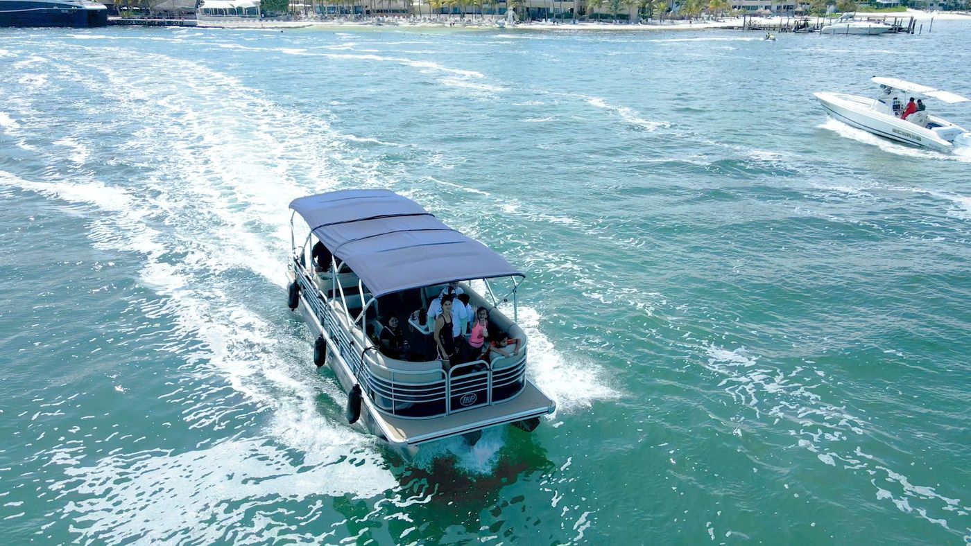 Pontoon to Isla Mujeres