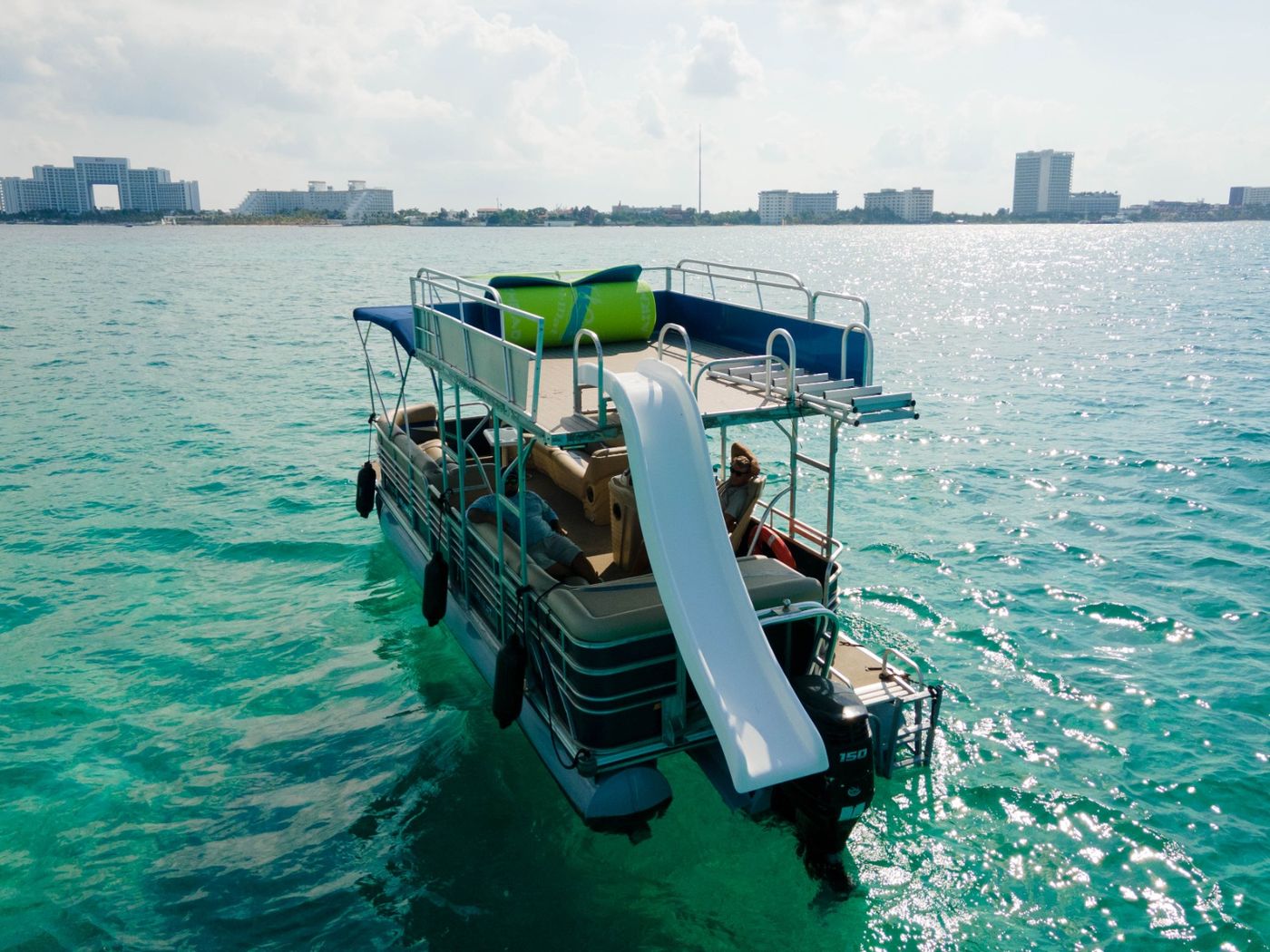 Pontoon to Isla Mujeres