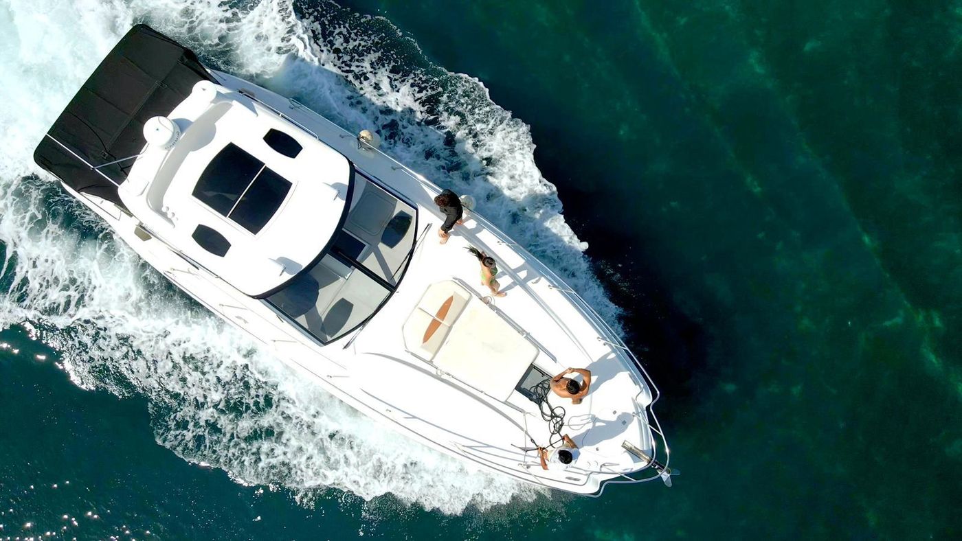 Premier 42 ft Yacht Charter in Cancun