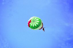 Cn-30-parasail.jpg